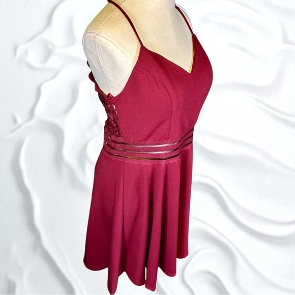 NWT City Studios Juniors ‘Illusion Fit and Flare Lace-Back Mini Dress’ in Ruby - Picture 7 of 15